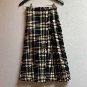 Vintage Pure New Wool cream black plaid midi skirt Sz 4/ 24” waist